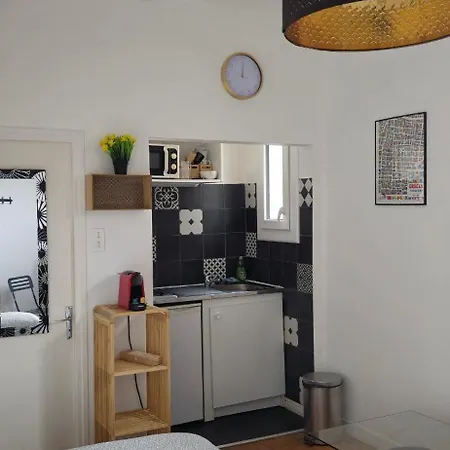 Arcole Metro Botanical Garden